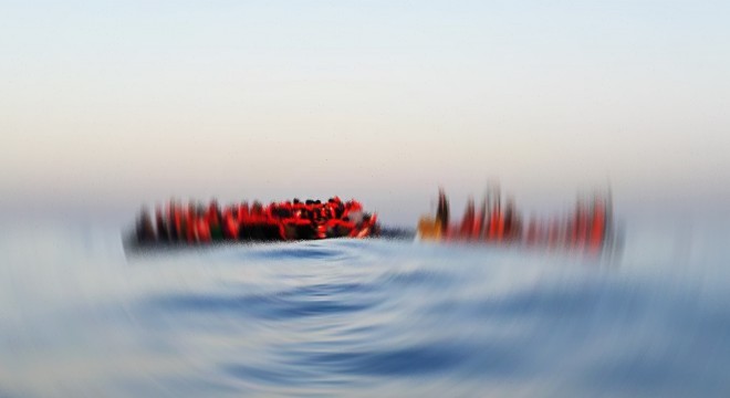 Manş Denizi’nde göçmen teknesi battı