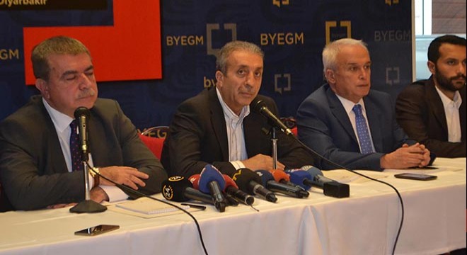 Mehdi Eker; En büyük kürt partisi Ak Parti dir