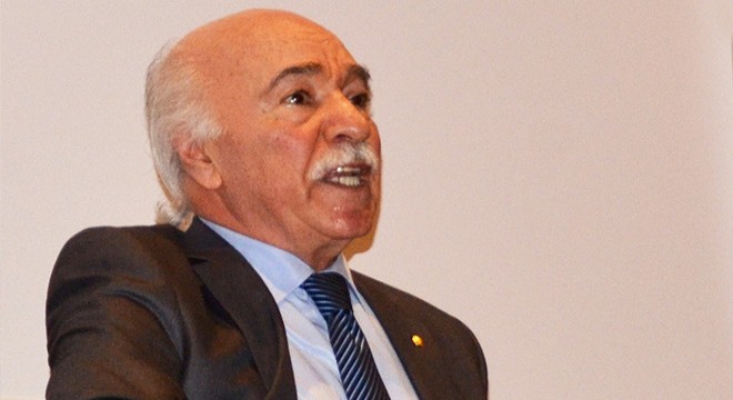 Mehmet Özbek ten türkü ziyafeti