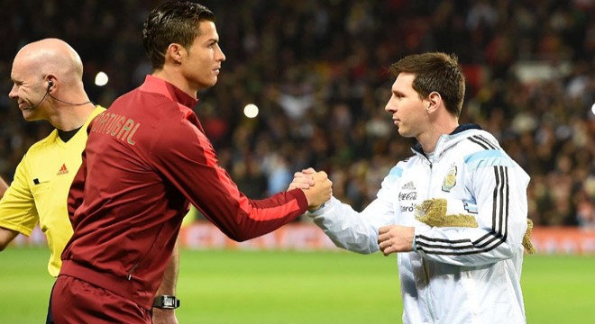Messi ile Ronaldo karşı karşıya geliyor