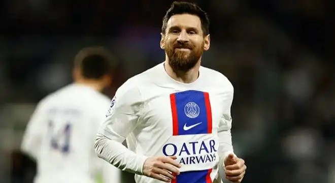 Messi özür diledi