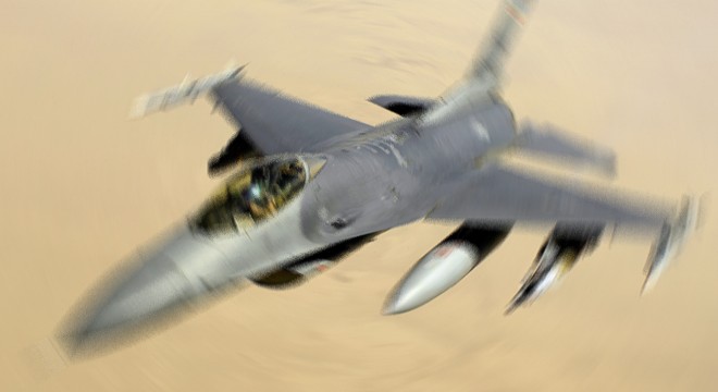 Michigan’da düşen F-16’nın pilotu öldü