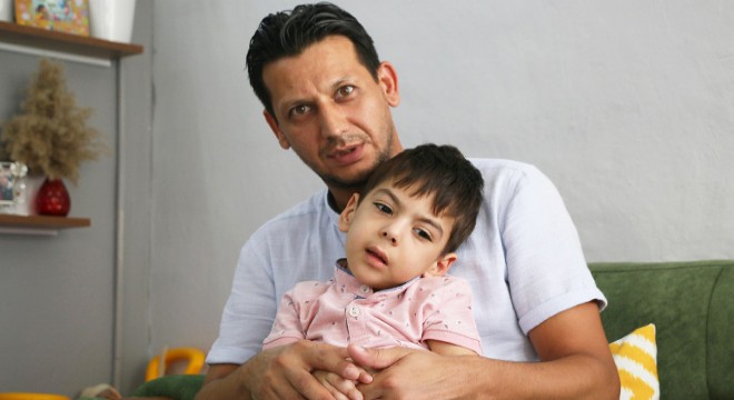 Minik Ömer in ailesi, tedavi için destek bekliyor