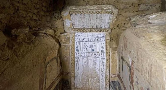 Mısır da 4 bin 300 yıllık mumya bulundu
