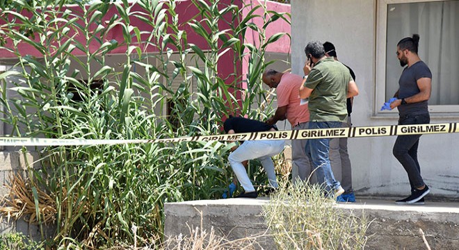 Muratpaşa da otel bileklikli erkek cesedi bulundu