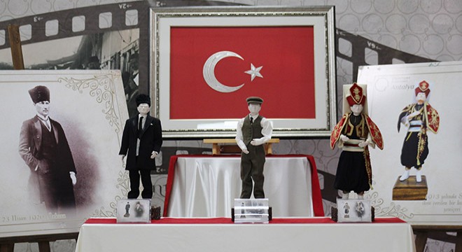Mustafa Kemal in minyatür kıyafetleri, Atatürk kitre bebeklerinde can buldu