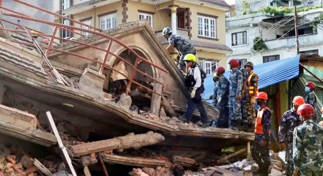 Nepal de 5,6 büyüklüğünde deprem