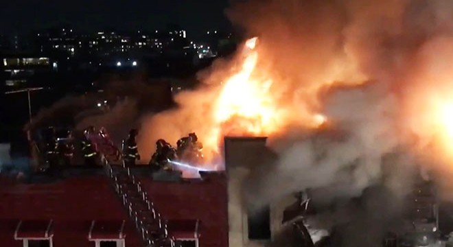 New York’ta çıkan yangın 4 binaya yayıldı