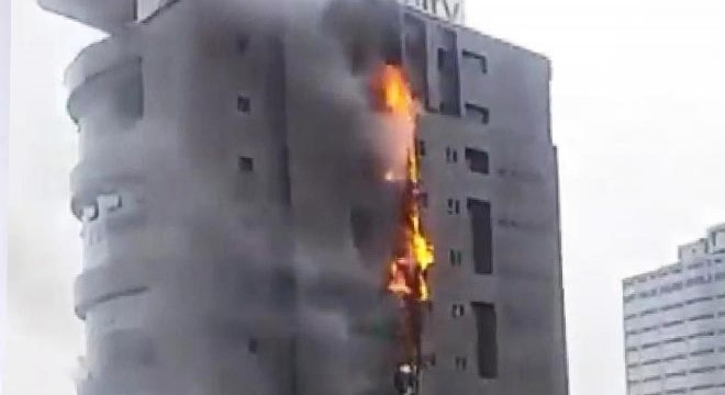 Nijerya’da banka genel merkezinde korkutan yangın