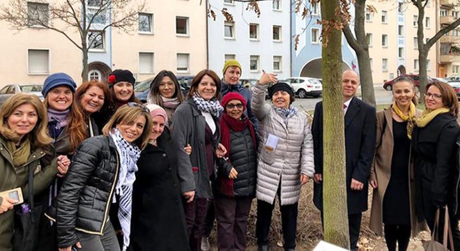 Nürnbergli kadınlardan dostluk ağacı
