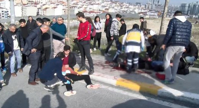 Okul önünde öğrenci kavgası: 2 öğrenci yaralandı