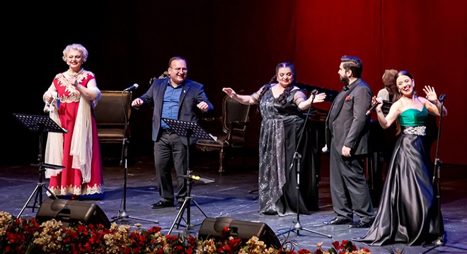 Operada Azeri rüzgârı