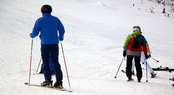 Otelciler, hafta sonu kayak yasaklarının kalkmasını istedi
