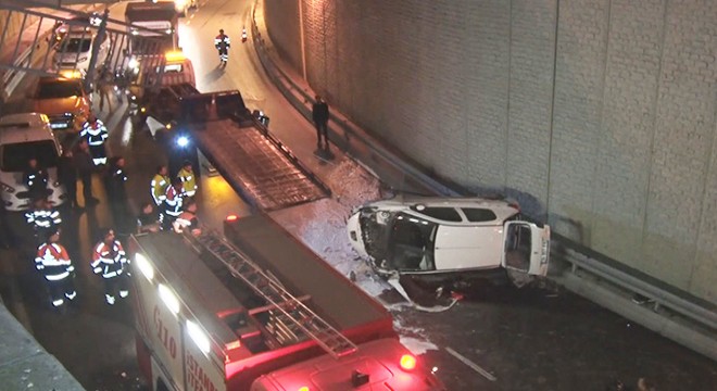 Otomobil 10 metrelik köprüden uçtu: 1 yaralı