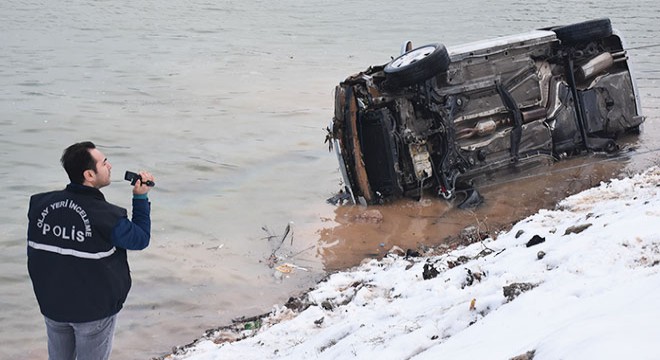 Otomobil baraj gölüne düştü: 1 ölü, 3 yaralı