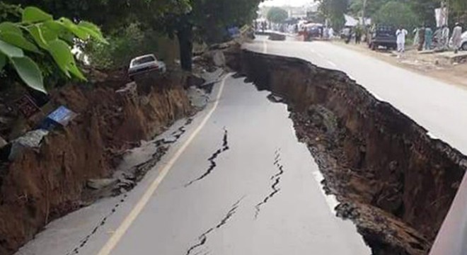 Pakistan’da 5.9 büyüklüğünde deprem