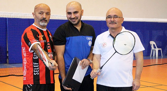 Para Badminton Türkiye Şampiyonası Kemer de başladı