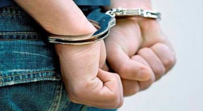 Pazar tezgahında uyuşturucu ticaretine 17 tutuklama