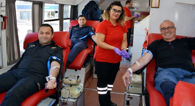 Polis ve jandarmadan kan bağışı