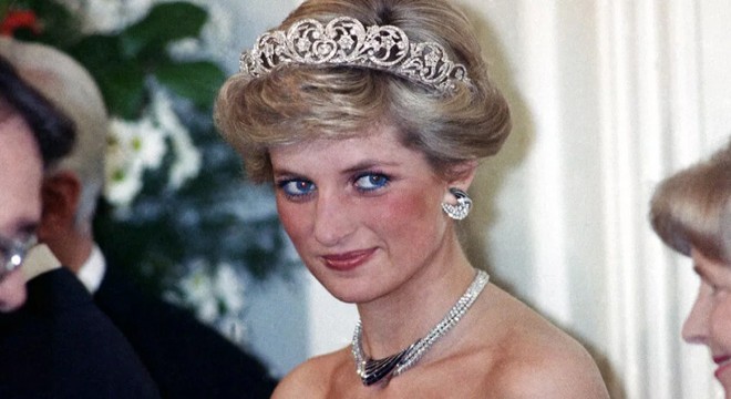 Prenses Diana nın mektupları satışa çıktı