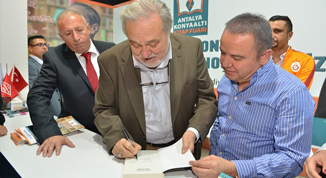 Prof. Dr. İlber Ortaylı, Antalya Konyaaltı Kitap Fuarı nda