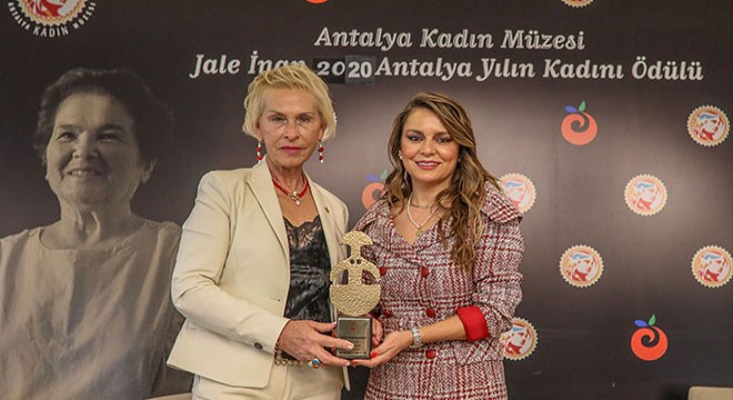 Prof. Havva İşkan Işık a,  Jale İnan Yılın Kadını Ödülü 