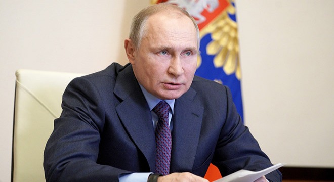 Putin 2036 ya kadar başkan olma kararını imzaladı