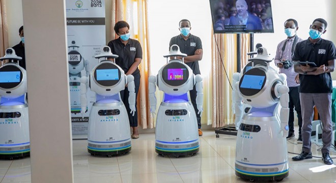 Ruanda da koronavirüse karşı robotlar devrede