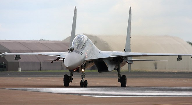 Rus savaş uçağı Kırım'da düştü