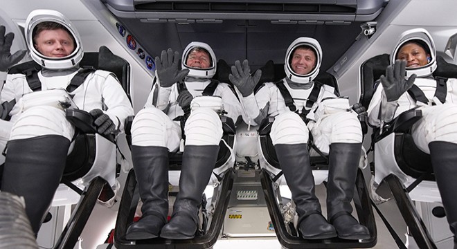 Rus ve ABD’li 4 astronot ISS’e gönderildi