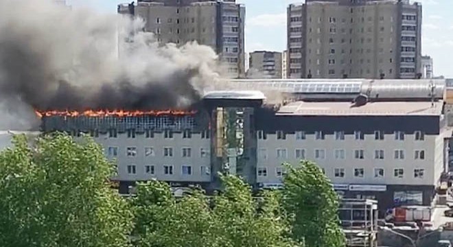 Rusya’da iş merkezinde büyük yangın