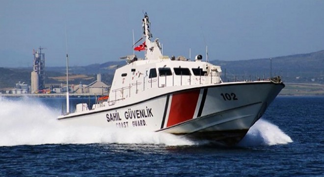 Sahil Güvenlik, alabora olan teknedeki 7 kişiyi kurtardı