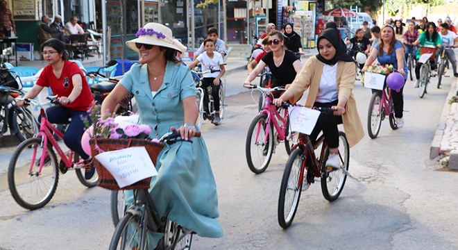 Sandıklı da Süslü Kadınlar Bisiklet Turu