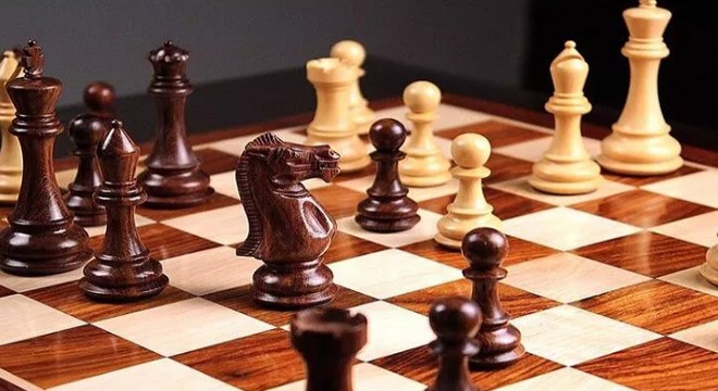 Satranç turnuvasına ilgi büyük