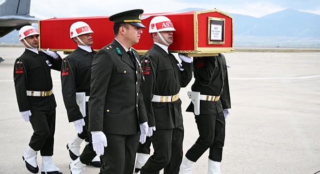 Şehit binbaşının cenazesi Isparta'ya getirildi