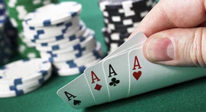 Sendika merkezine baskında kumar oynayan 55 kişi yakalandı