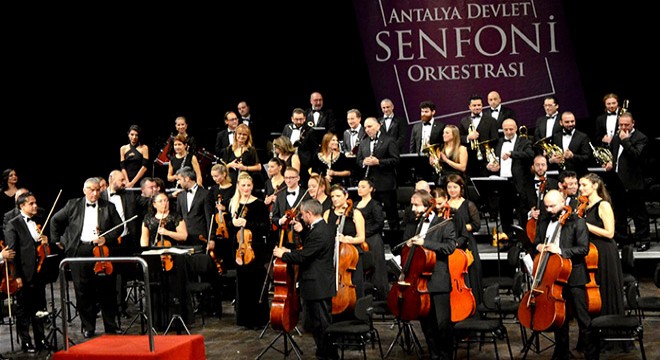 Antalya Senfoni Orkestrası ndan film müzikleri konseri