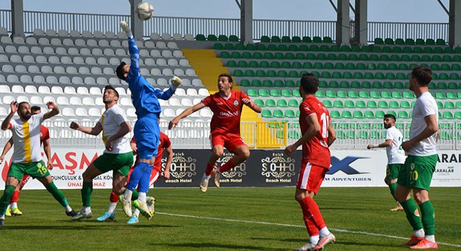 Serik Belediyespor, Adıyaman FK yı 2-0 yendi