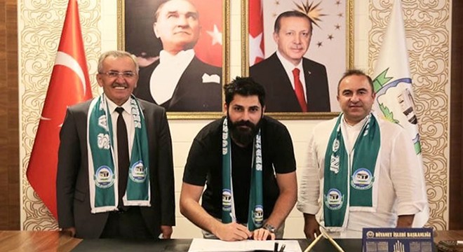 Serik Belediyespor iki futbolcuyla anlaştı