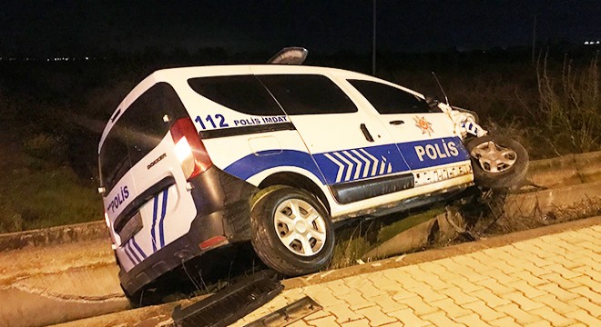 Serik te polis aracı ile otomobil çarpıştı: 1 yaralı