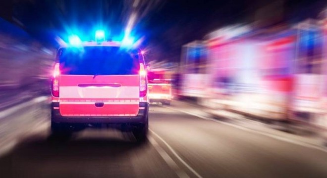 Servis minibüsü TIR’a çarptı: 2 ölü, 1 yaralı