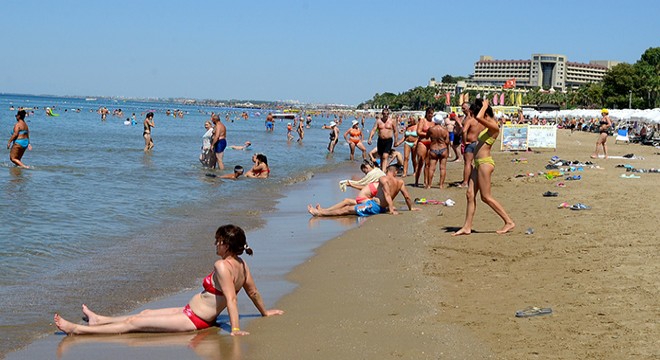 Side sahilleri turistlere kaldı