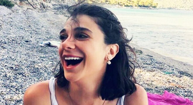 Spor camiasından  Pınar Gültekin  mesajları