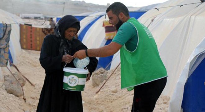 Suriye de 1 milyon kişiye iftar yemeği dağıtıldı