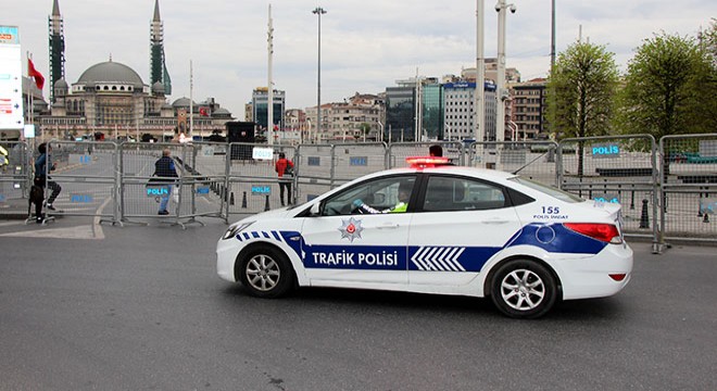 Taksim Meydanı na çıkan yollar kapatıldı