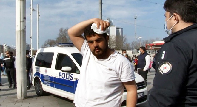 Taksim de gerginlik; 1 seyyar satıcı yaralandı