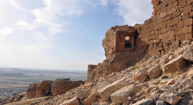 Tarihi kalenin turizme kazandırılması isteniyor