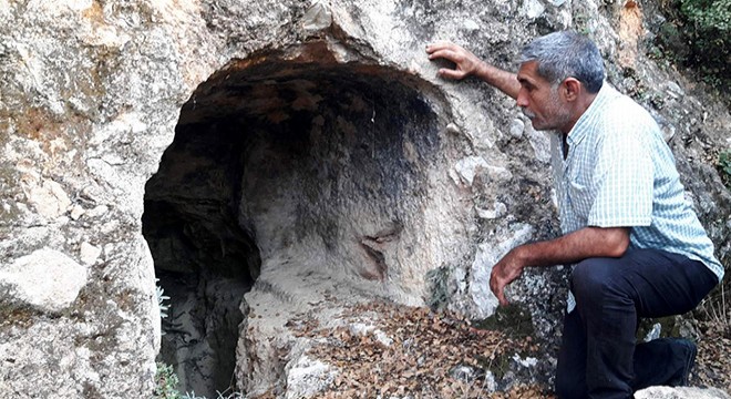 Tarsus taki kaya mezarları tarihe ışık tutacak