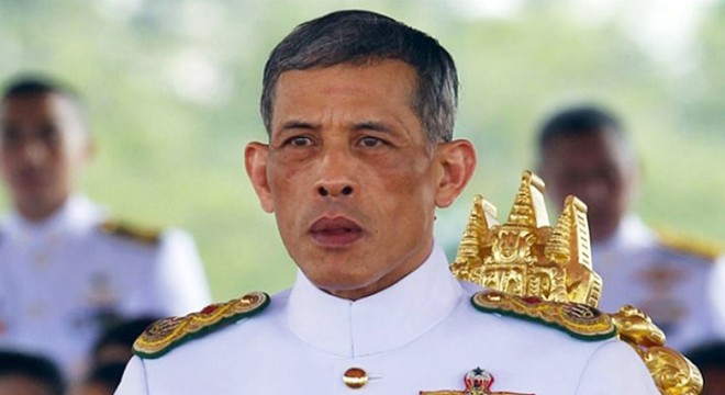 Tayland Kralı Maha dan metresine doğum günü jesti