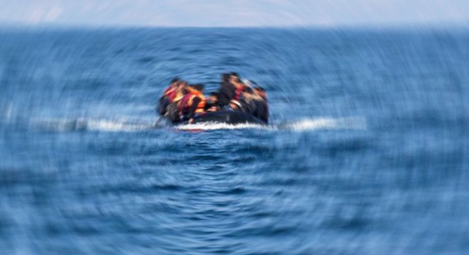 Tekneyle Yunan adasına kaçmaya çalışırken yakalandılar